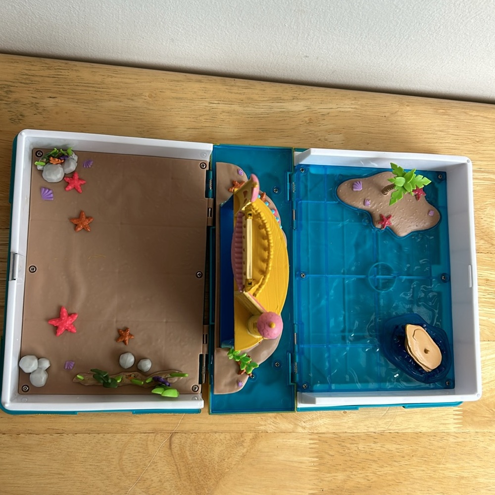 About to donate! Polly Pocket Ariel book Little Mermaid Disney Castle Island - Picture 5 of 7